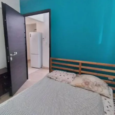 2 Bedroom Heart Of Center Apartman *